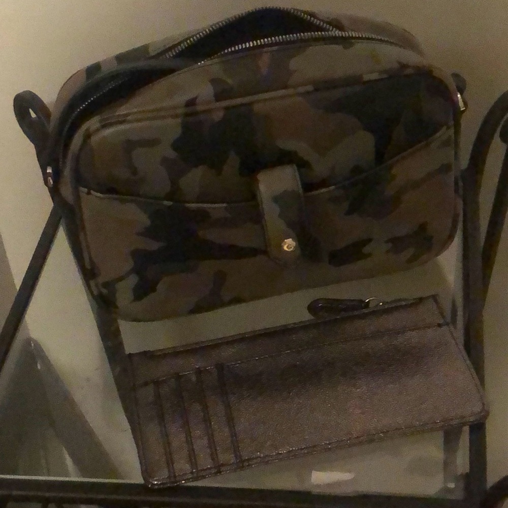 Army green purse with wallet